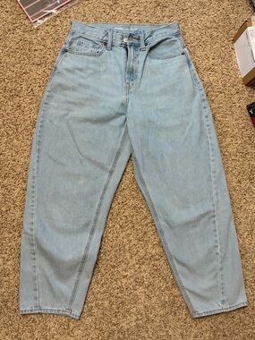 Old Navy Light Blue High-Waist Tapered Jeans